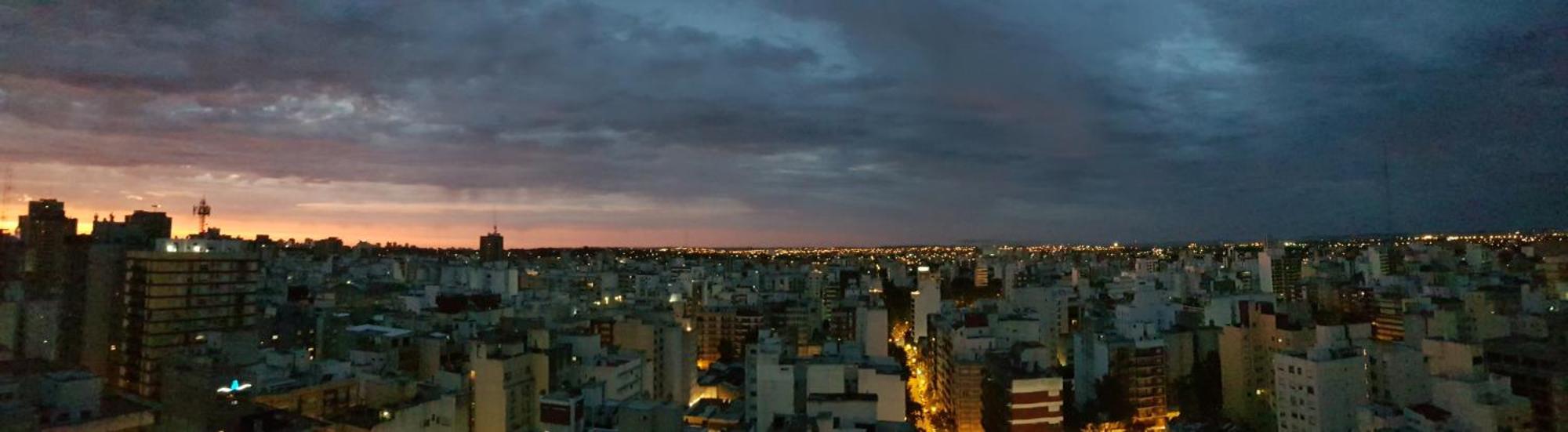 Departamento Con Vista Panoramica En Rascacielo Bonet *